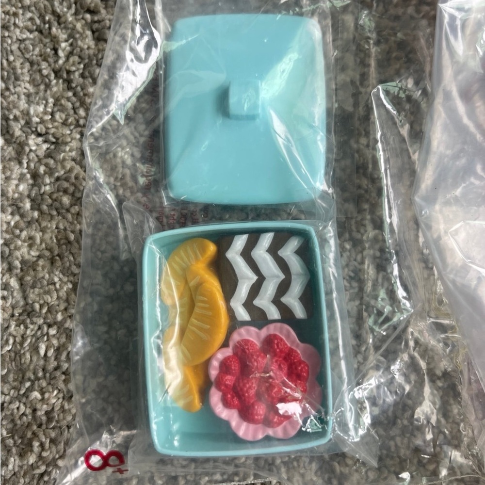 American girl hot lunch set